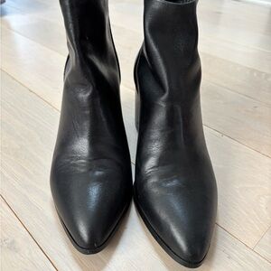 Elegant Black Women's Boots
